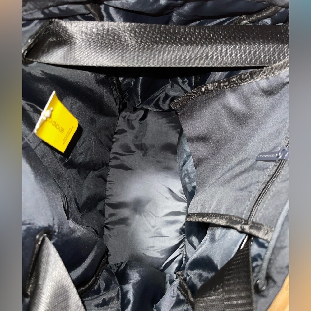 BEYOND YOGA Convertible Gym Bag In Black - Picture 8 of 12